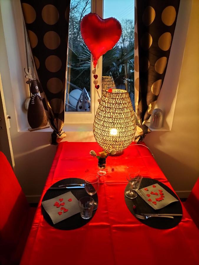 Hotel Le 6 3 Home Port En Bessin מראה חיצוני תמונה