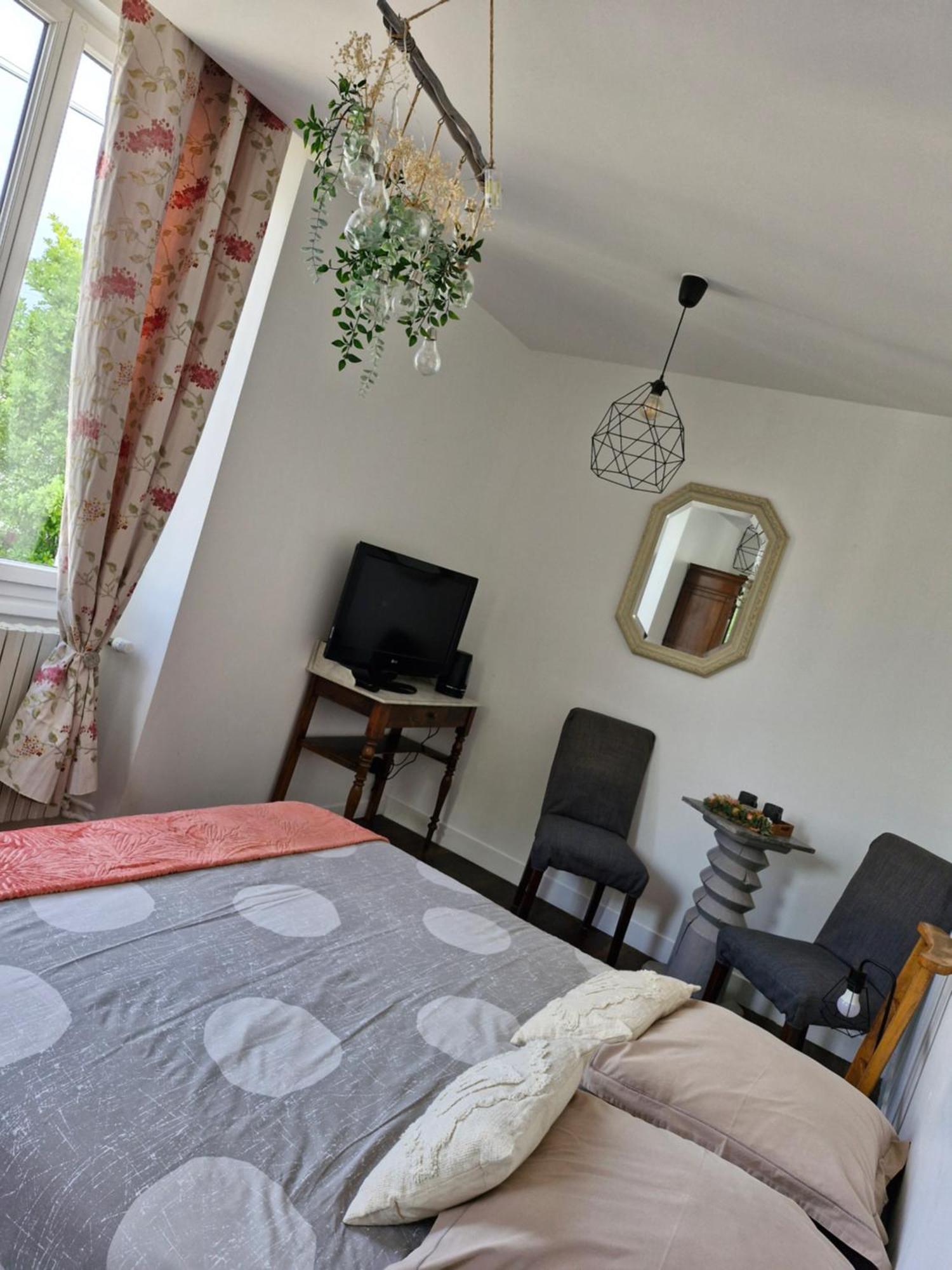 Hotel Le 6 3 Home Port En Bessin מראה חיצוני תמונה