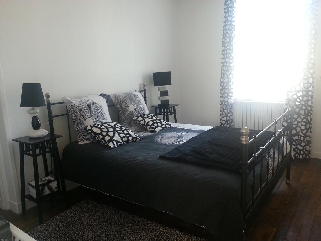 Hotel Le 6 3 Home Port En Bessin חדר תמונה