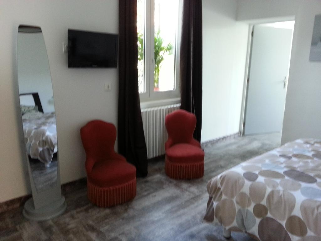 Hotel Le 6 3 Home Port En Bessin חדר תמונה